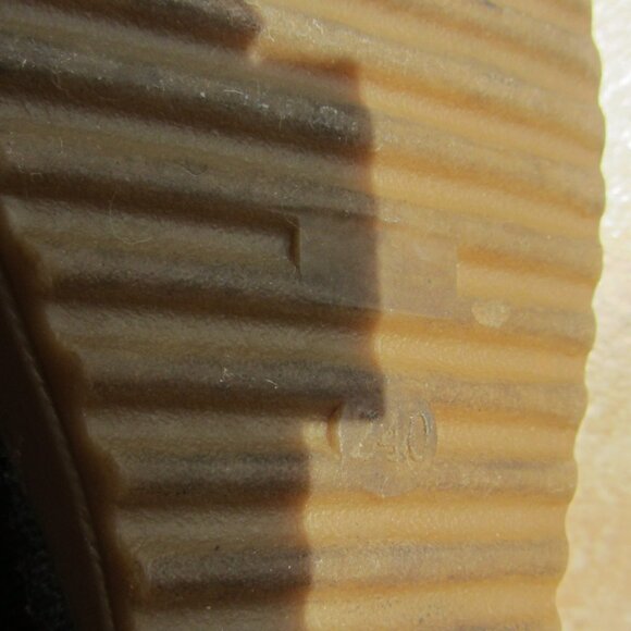 Handmade Embroidered Peacock Asian Motif Platform Shoes - Picture 5 of 6